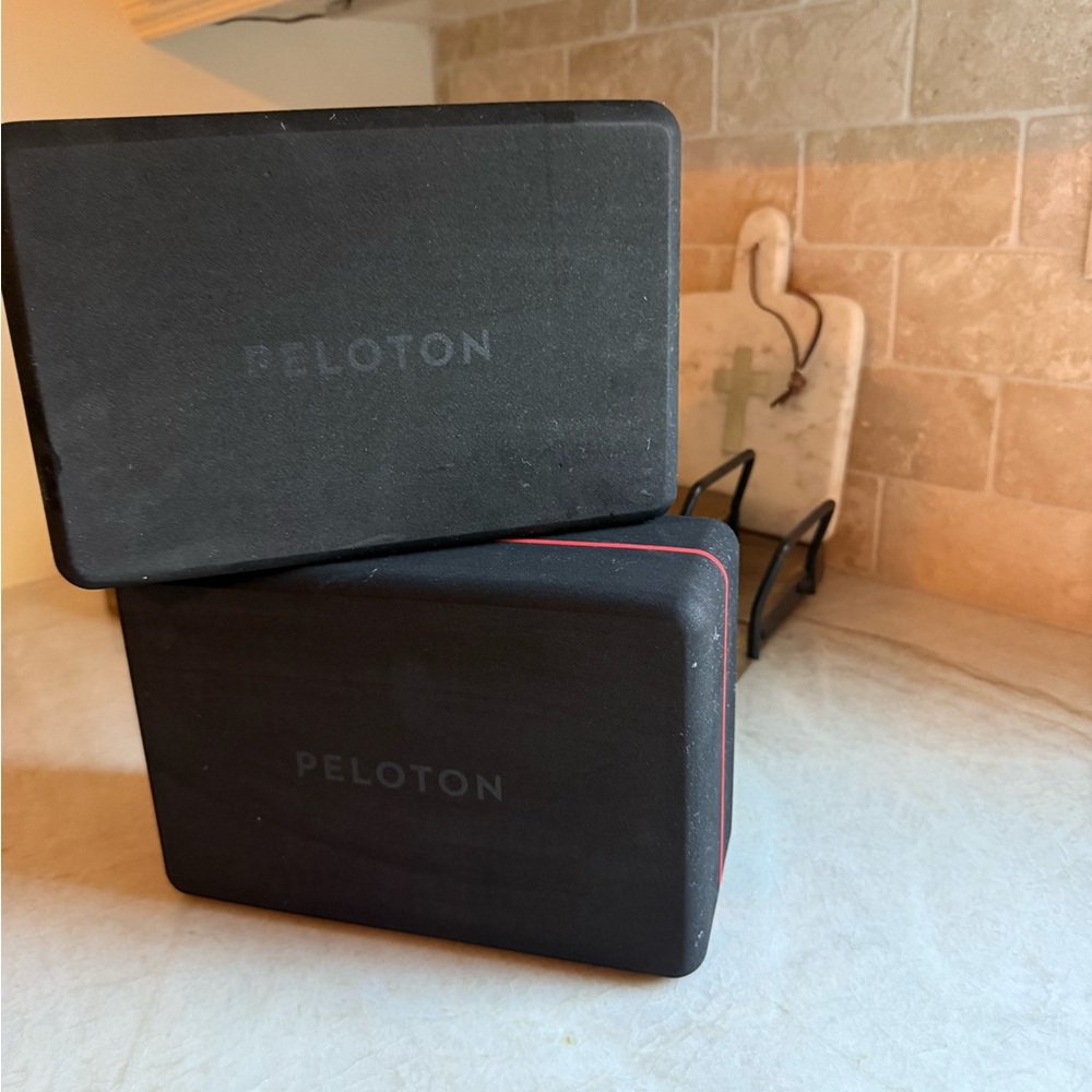 Peloton Black Yoga Blocks set of 2